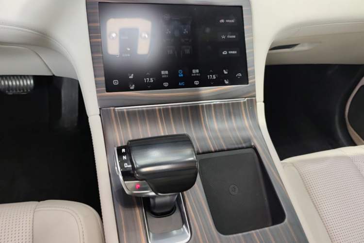 Used Li Auto ONE 2020 Extended-Range 6-Seater Version Gear Lever