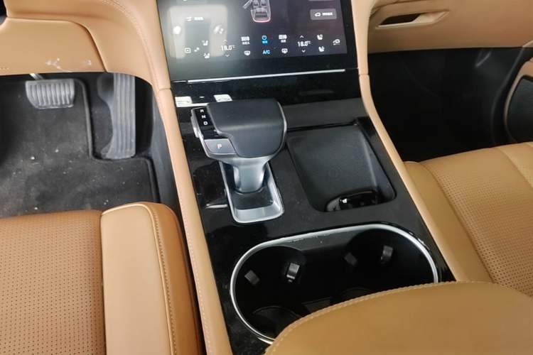 Used Li Auto ONE 2020 Extended-Range 6-Seater Version Gear Lever