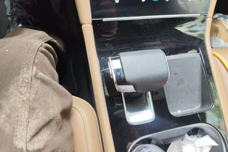 Used Li Auto ONE 2020 Extended-Range 6-Seater Version Gear Lever