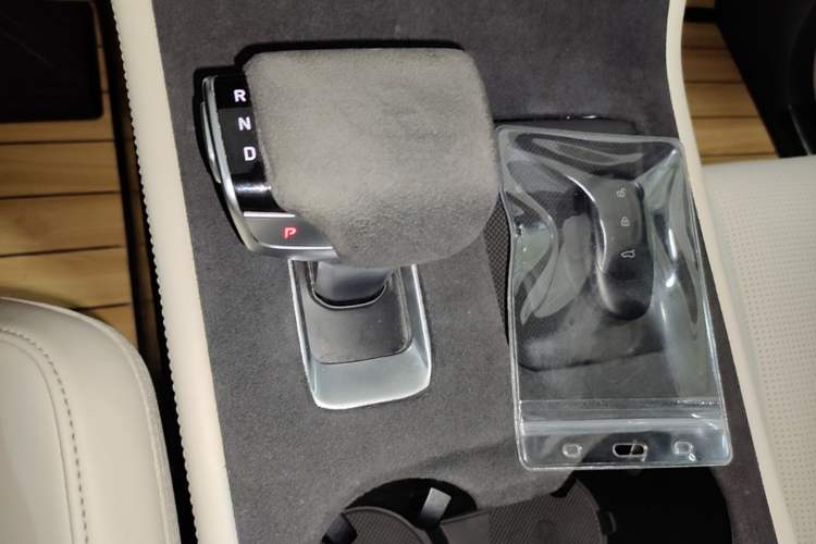 Used Li Auto ONE 2020 Extended-Range 6-Seater Version Gear Lever
