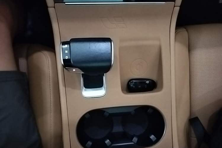 Used Li Auto ONE 2020 Extended-Range 6-Seater Version Gear Lever