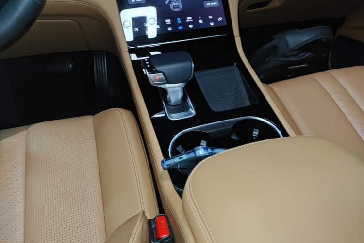 Used Li Auto ONE 2020 Extended-Range 6-Seater Version Gear Lever