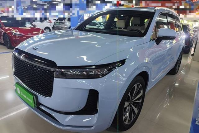 Ojetý Li Auto ONE 2020 Extended-Range 6-Seater Version