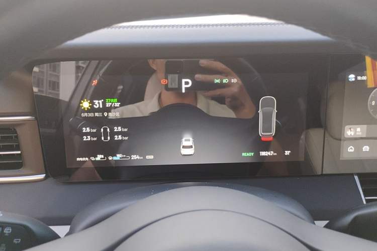 Used Li Auto ONE 2020 Extended-Range 6-Seater Version Instrument Cluster