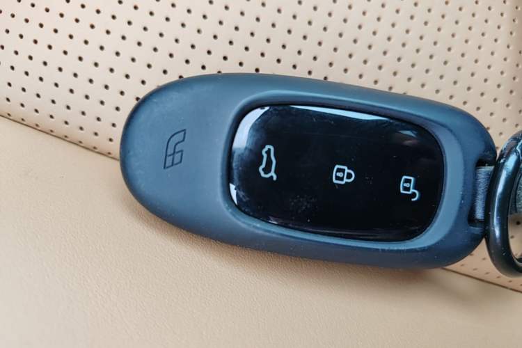 Used Li Auto ONE 2020 Extended-Range 6-Seater Version Interior 1