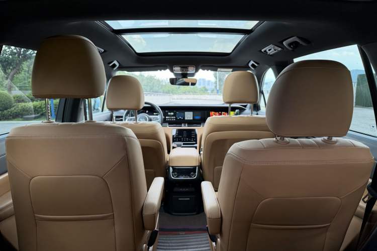 Used Li Auto ONE 2020 Extended-Range 6-Seater Version Interior 10