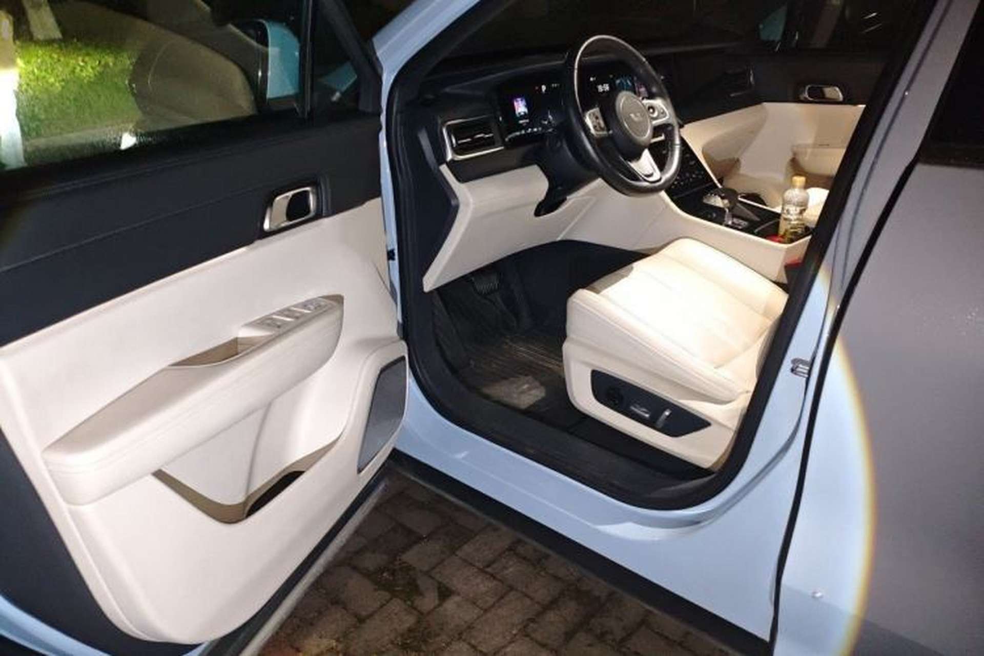 Used Li Auto ONE 2020 Extended-Range 6-Seater Version Interior 3