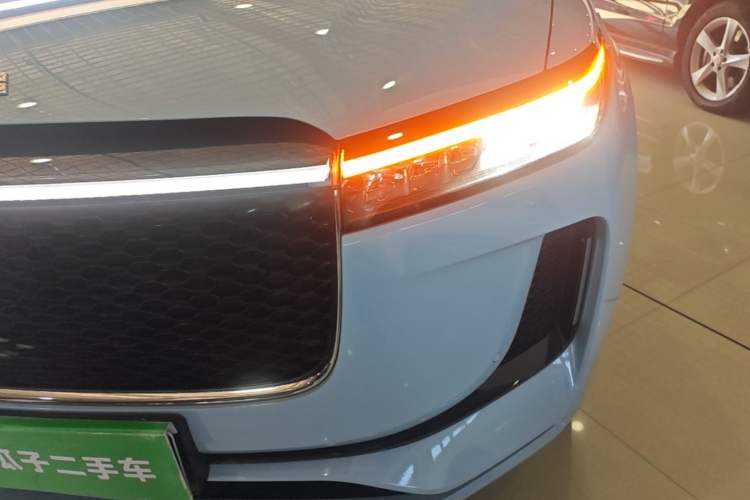 Used Li Auto ONE 2020 Extended-Range 6-Seater Version Left Front Headlight