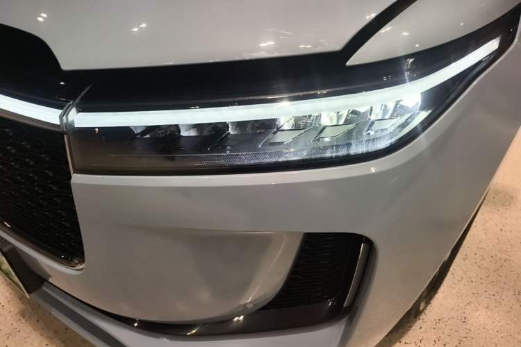 Used Li Auto ONE 2020 Extended-Range 6-Seater Version Left Front Headlight