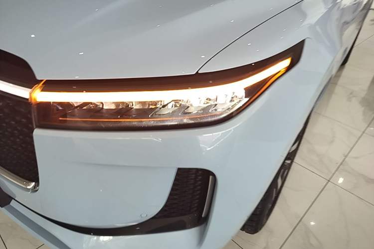 Used Li Auto ONE 2020 Extended-Range 6-Seater Version Left Front Headlight