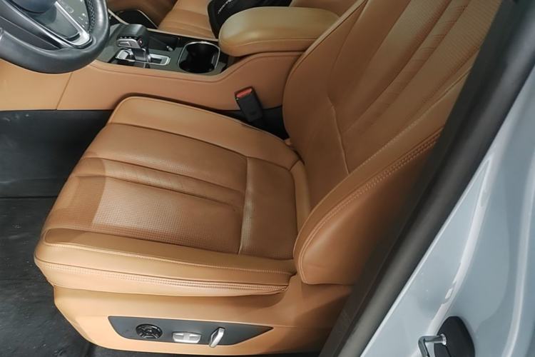 Used Li Auto ONE 2020 Extended-Range 6-Seater Version Left Front Seat