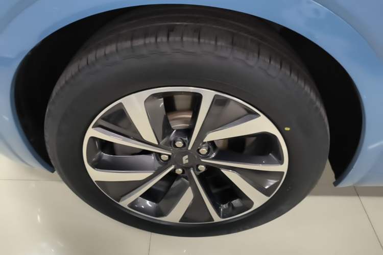 Used Li Auto ONE 2020 Extended-Range 6-Seater Version Left Front Wheel Hub