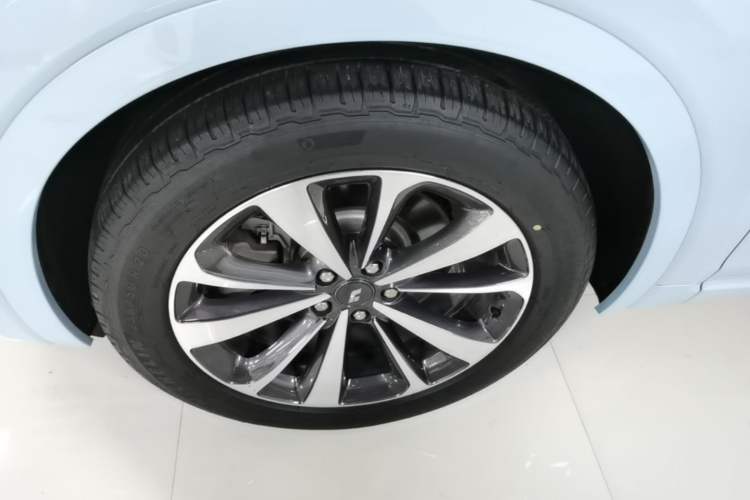 Used Li Auto ONE 2020 Extended-Range 6-Seater Version Left Front Wheel Hub