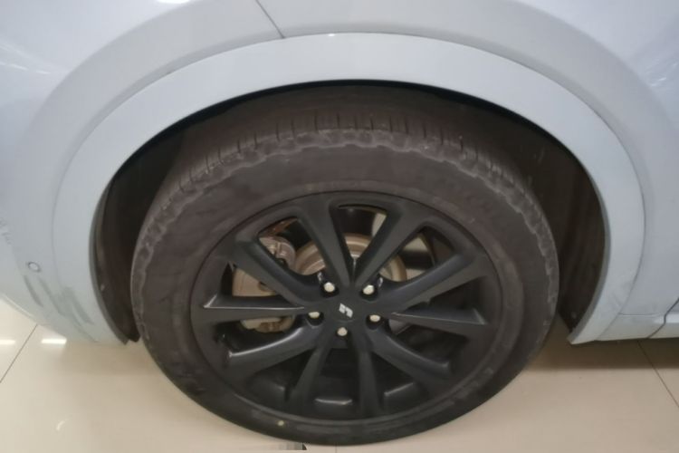 Used Li Auto ONE 2020 Extended-Range 6-Seater Version Left Front Wheel Hub