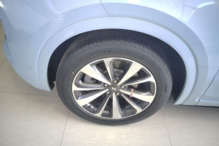 Used Li Auto ONE 2020 Extended-Range 6-Seater Version Left Front Wheel Hub