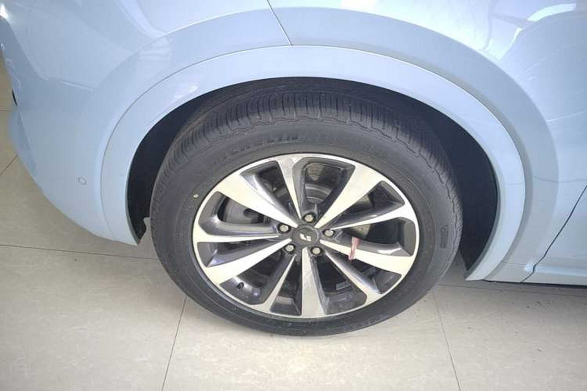 Used Li Auto ONE 2020 Extended-Range 6-Seater Version Left Front Wheel Hub