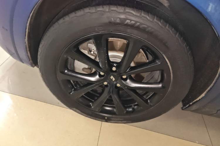 Used Li Auto ONE 2020 Extended-Range 6-Seater Version Left Front Wheel Hub