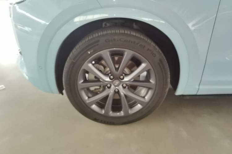 Used Li Auto ONE 2020 Extended-Range 6-Seater Version Left Front Wheel Hub