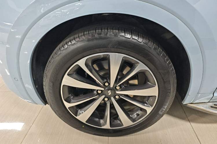 Used Li Auto ONE 2020 Range-Extended 7-Seater Version Left Front Wheel Hub