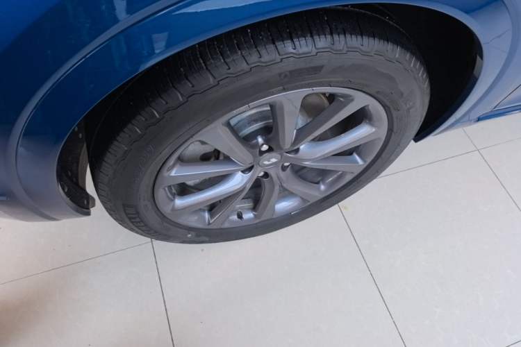 Used Li Auto ONE 2020 Extended-Range 6-Seater Version Left Front Wheel Hub