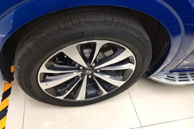 Used Li Auto ONE 2020 Extended-Range 6-Seater Version Left Front Wheel Hub