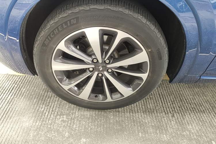 Used Li Auto ONE 2020 Extended-Range 6-Seater Version Left Front Wheel Hub