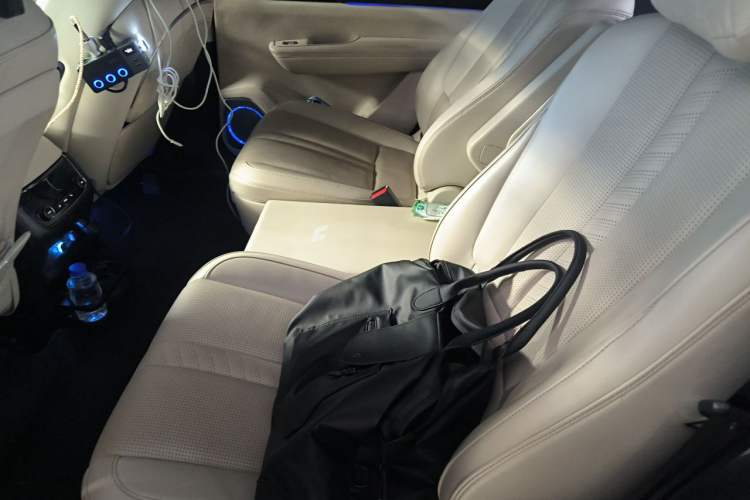 Used Li Auto ONE 2020 Extended-Range 6-Seater Version Left Rear Seat