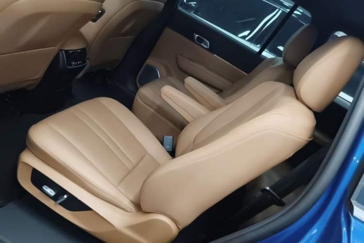 Used Li Auto ONE 2020 Extended-Range 6-Seater Version Left Rear Seat