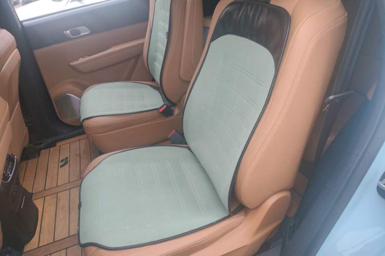 Used Li Auto ONE 2020 Extended-Range 6-Seater Version Left Rear Seat