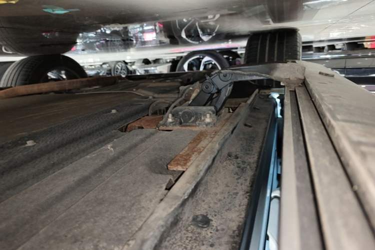 Used Li Auto ONE 2020 Extended-Range 6-Seater Version Left Side Sill