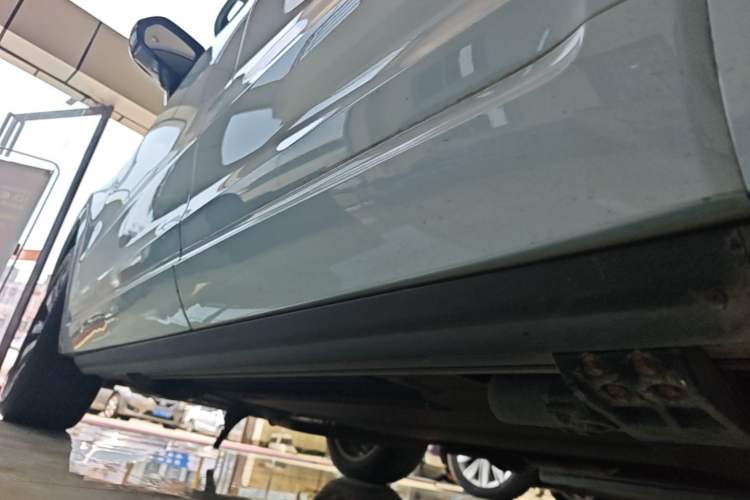 Used Li Auto ONE 2020 Extended-Range 6-Seater Version Left Side Sill