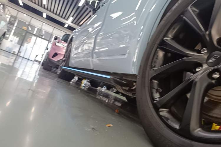 Used Li Auto ONE 2020 Extended-Range 6-Seater Version Left Side Sill
