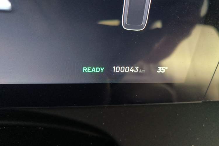 Used Li Auto ONE 2020 Extended-Range 6-Seater Version Odometer Close Up