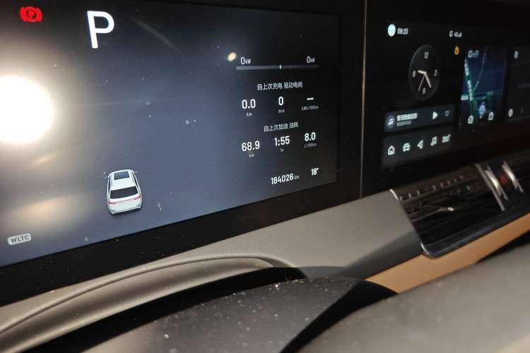 Used Li Auto ONE 2020 Extended-Range 6-Seater Version Odometer Close Up