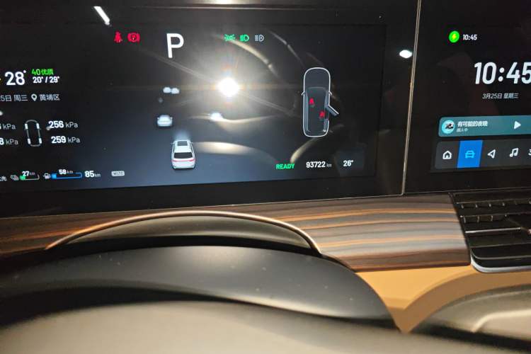 Used Li Auto ONE 2020 Extended-Range 6-Seater Version Odometer Close Up