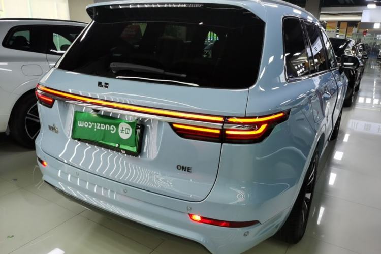 Used Li Auto ONE 2020 Extended-Range 6-Seater Version Rear Right 45 Deg