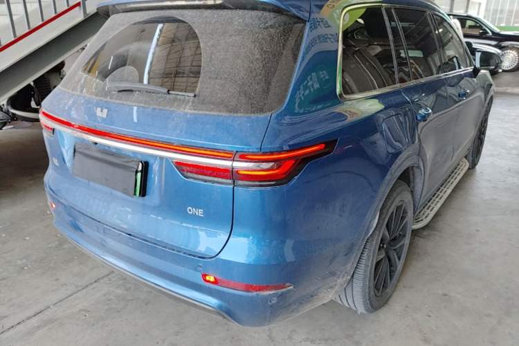 Used Li Auto ONE 2020 Extended-Range 6-Seater Version Rear Right 45 Deg