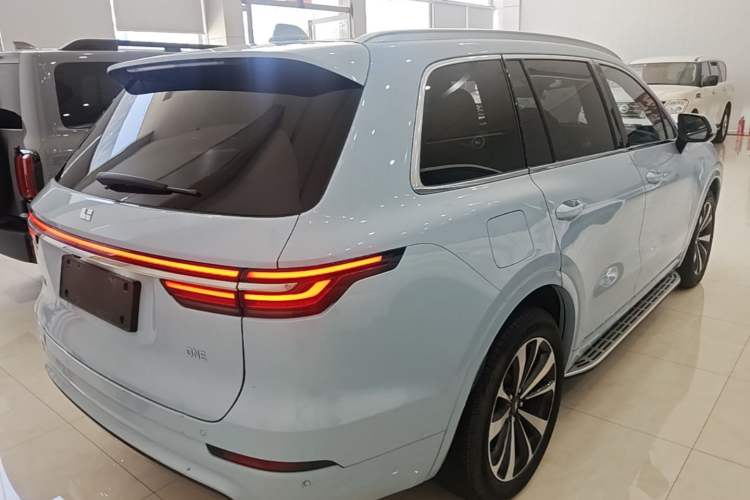 Used Li Auto ONE 2020 Extended-Range 6-Seater Version Rear Right 45 Deg
