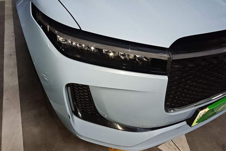 Used Li Auto ONE 2020 Extended-Range 6-Seater Version Right Front Headlight