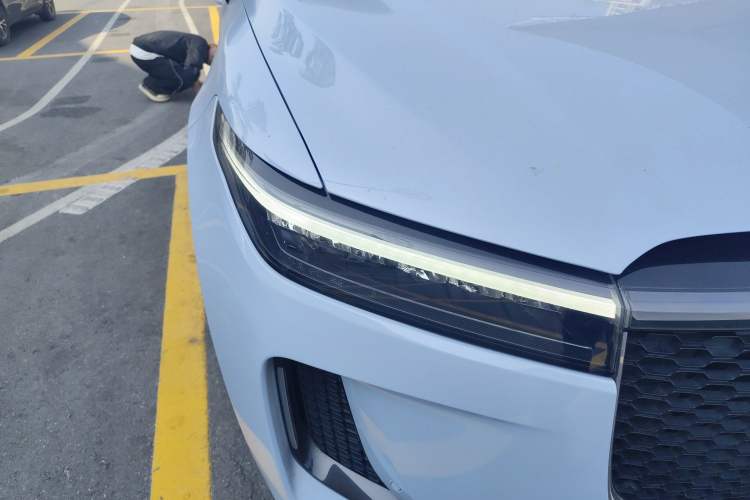 Used Li Auto ONE 2020 Extended-Range 6-Seater Version Right Front Headlight