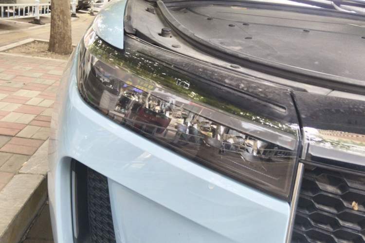 Used Li Auto ONE 2020 Extended-Range 6-Seater Version Right Front Headlight