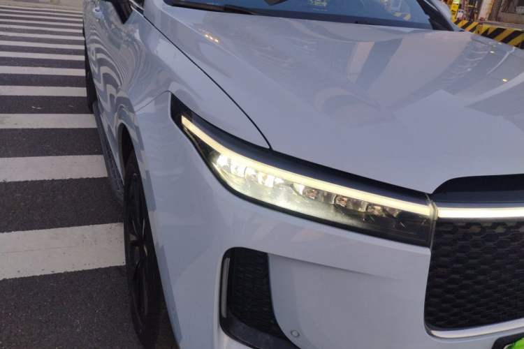Used Li Auto ONE 2020 Extended-Range 6-Seater Version Right Front Headlight