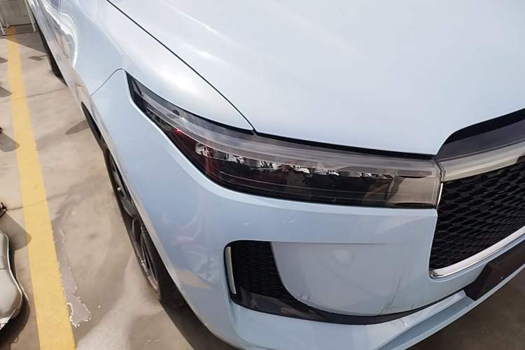 Used Li Auto ONE 2020 Extended-Range 6-Seater Version Right Front Headlight