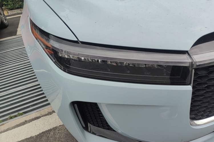 Used Li Auto ONE 2020 Extended-Range 6-Seater Version Right Front Headlight
