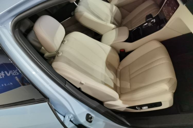 Used Li Auto ONE 2020 Extended-Range 6-Seater Version Right Front Seat