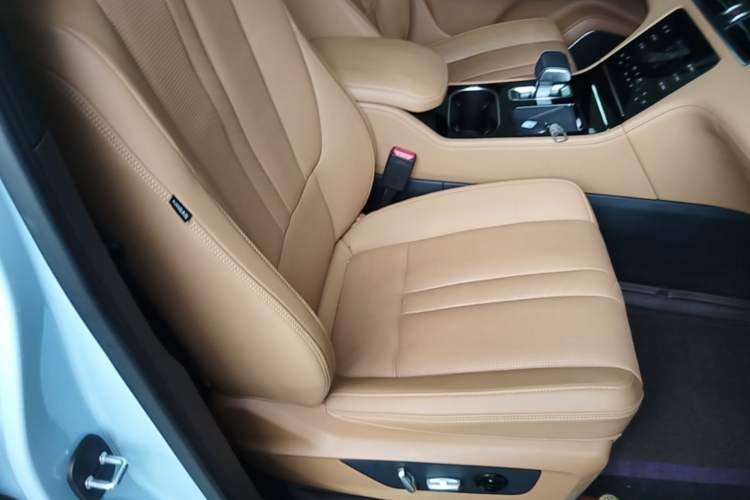Used Li Auto ONE 2020 Extended-Range 6-Seater Version Right Front Seat