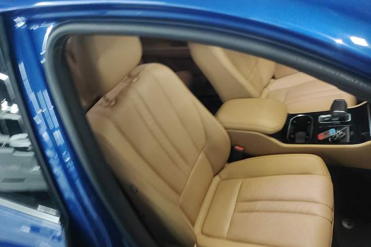 Used Li Auto ONE 2020 Extended-Range 6-Seater Version Right Front Seat