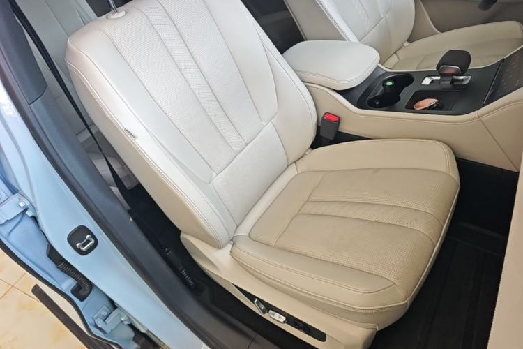 Used Li Auto ONE 2020 Extended-Range 6-Seater Version Right Front Seat