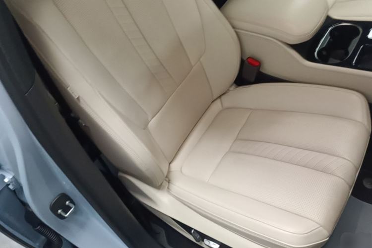 Used Li Auto ONE 2020 Extended-Range 6-Seater Version Right Front Seat