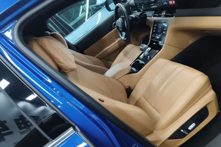 Used Li Auto ONE 2020 Extended-Range 6-Seater Version Right Front Seat